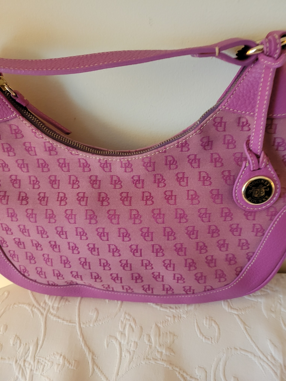 Dooney & Bourke Spring Fuschia Signature Bag. - Picture 5 of 7